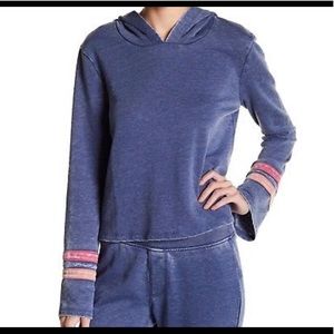 ALTERNATIVE FLARE SLEEVED HOODIE